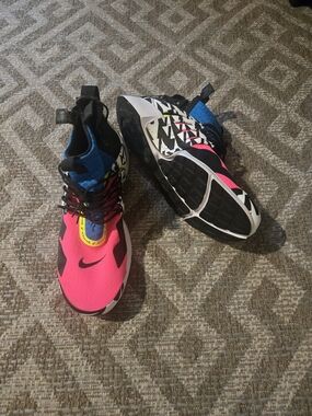 Nike Kids' Bright Pink Athletic Sneakers with Blue Accents